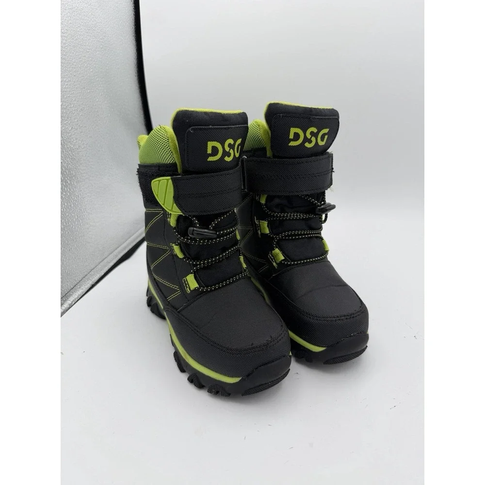 DSG Boys Menace Volt Snow Boots Size 11K Black Green Thinsulate Winter.     1788